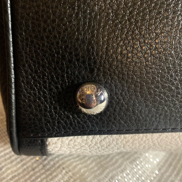 MICHAEL KORS HUDSON LEATHER SATCHEL - Picture 13 of 13